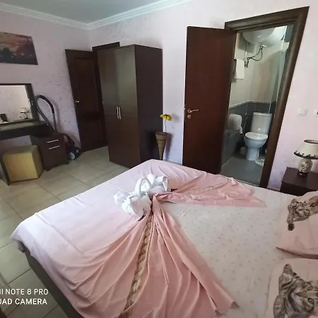 Бадемите Апартаменти Под Наем * Sveti Vlas