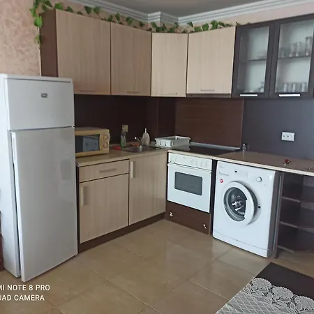 Apartment Бадемите Апартаменти Под Наем